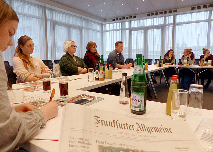 HMKW-Studierende zu Besuch in der FAZ-Redaktion.