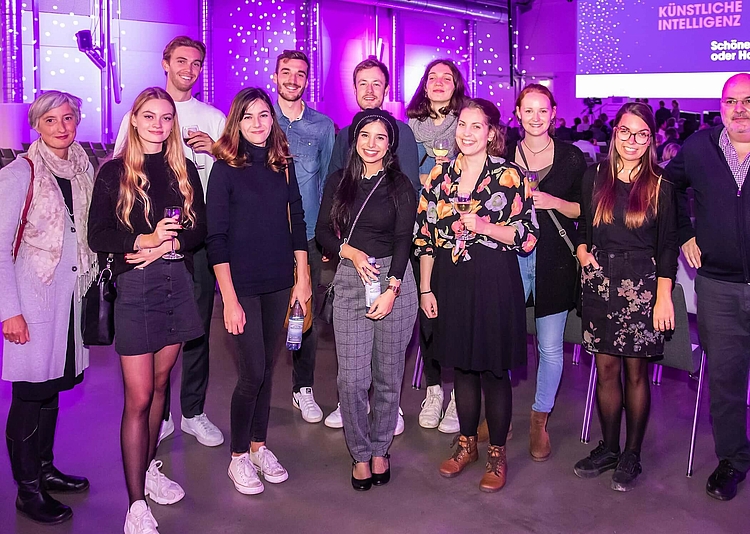 HMKW bei Podiumsdiskussion KI Schöne neue Welt