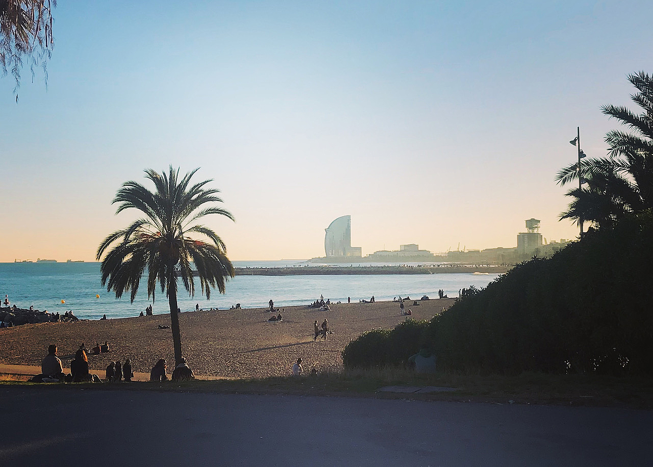 Nach der Arbeit feierabends an den Strand gehen - in Barcelona möglich! Foto: Céline Loegel