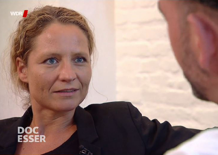 Prof. Dr. Eva-Maria Skottke im Gespräch mit Doc Esser. (Screenshot aufgenommen in der WDR Mediathek)